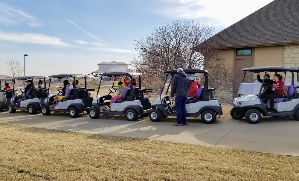 danimcfadden34's tweet photo. It is #YVCDay across the nation today and this years theme was “Dream Green” We are happy to have hosted the Youth Volunteer Corps of Manhattan today at Colbert Hills. HUGE thanks to @mattgourlaycgcs for putting on this event and teaching these great kids about our industry! https://t.co/OQrYCqaCTD