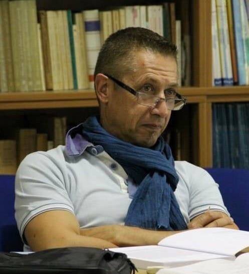 DeboutMarseill2's tweet photo. Nous poursuivons les présentations de la liste avec Pèire BRÉCHET, du Parti Occitan 🗣🗺 https://t.co/IQASy33vyK