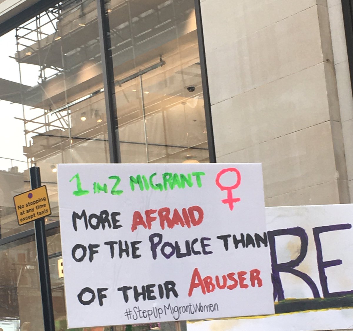 lesbri1's tweet photo. For #IWD2020 I went to #MWR2020 with #sinfronteras part of @lawrsuk The sad reality is that migrant women are afraid to report #domesticviolence so we are using our voices for those who can’t #StepUpMigrantWomen #womeninmarch #powerfulwomen https://t.co/hljR3RXF1P