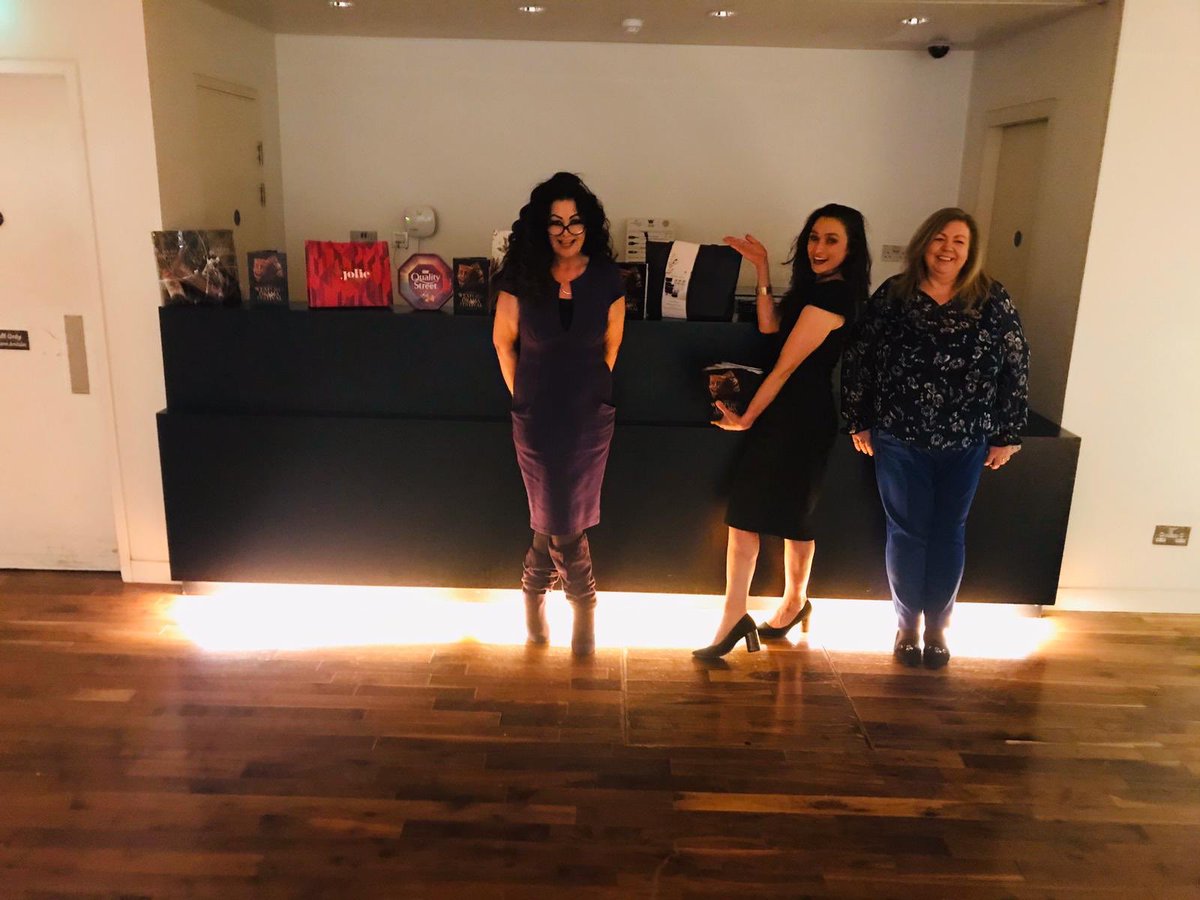 WexfordFest's tweet photo. Thank you for our top raffle prizes tonight donated by @Sijolieboutique &amp; @esseeboutique Wexford. Stunning prizes. Thank you! #WexfordDramaFest https://t.co/ljwkuZLm1m