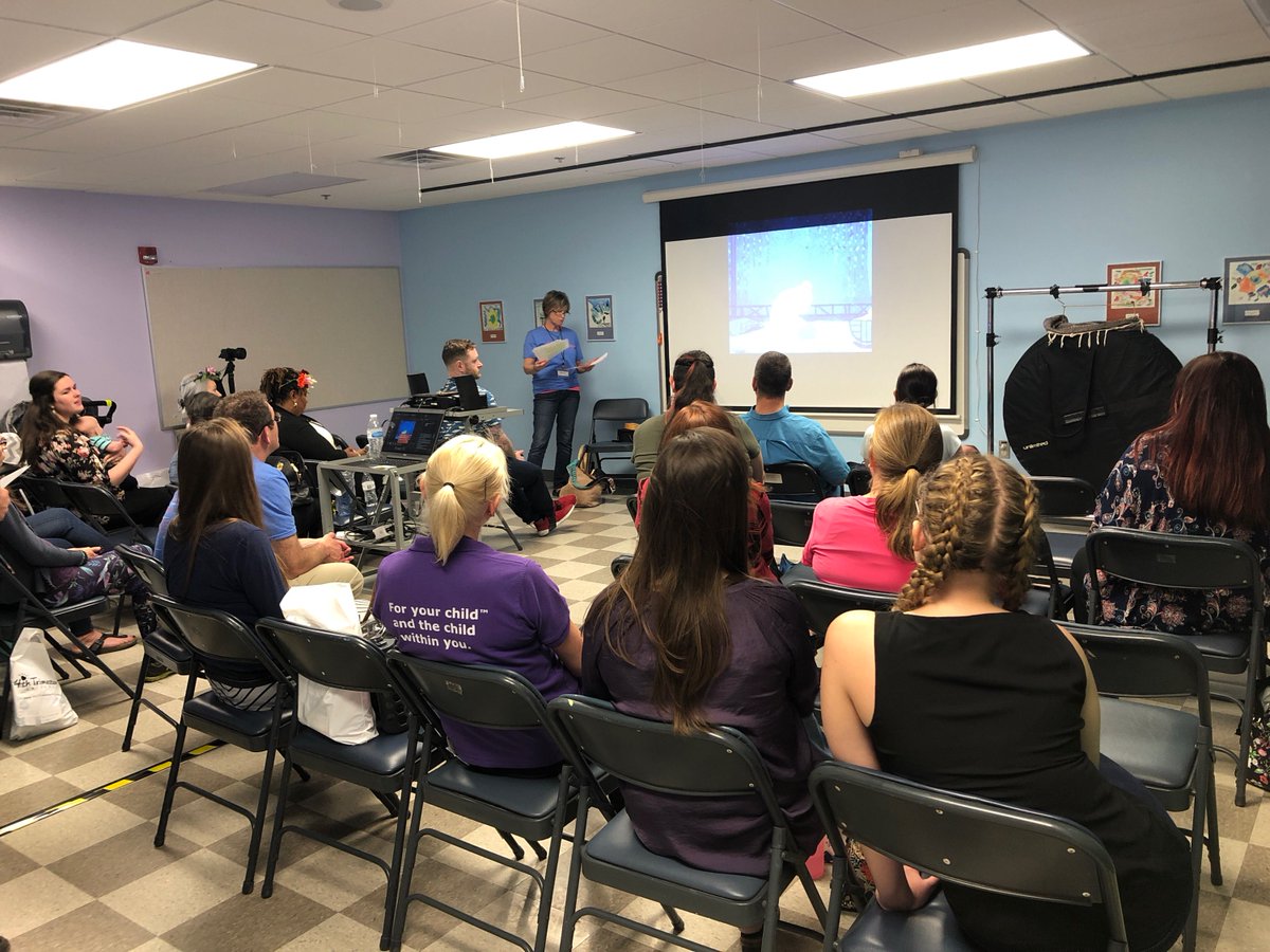 4thTrimesterAZ's tweet photo. Gretchen Bickert: "Singing and lullabies work on the development of the brain. Hearing is the first sense to develop. So sound can't be underestimated." 

#4thtrimesterconference https://t.co/SFWQHIU6ex