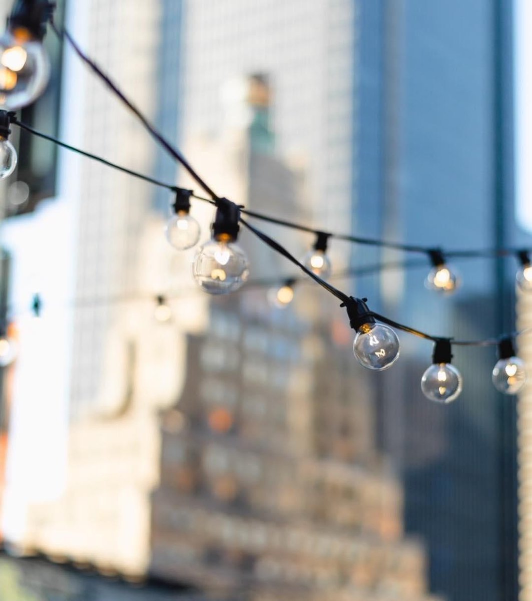 Transform your <a href="/StCloudNYC/">St Cloud</a> evening into a sparkling celebration. #KnickOfTime