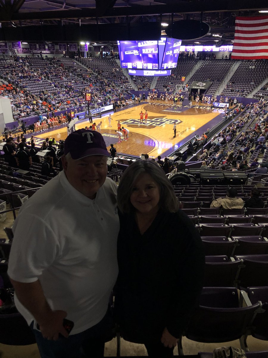 t_babsy's tweet photo. Road trip to Nac to watch our Jacks beat Sam! #SFA #AxeEm https://t.co/p67CIFxSbv