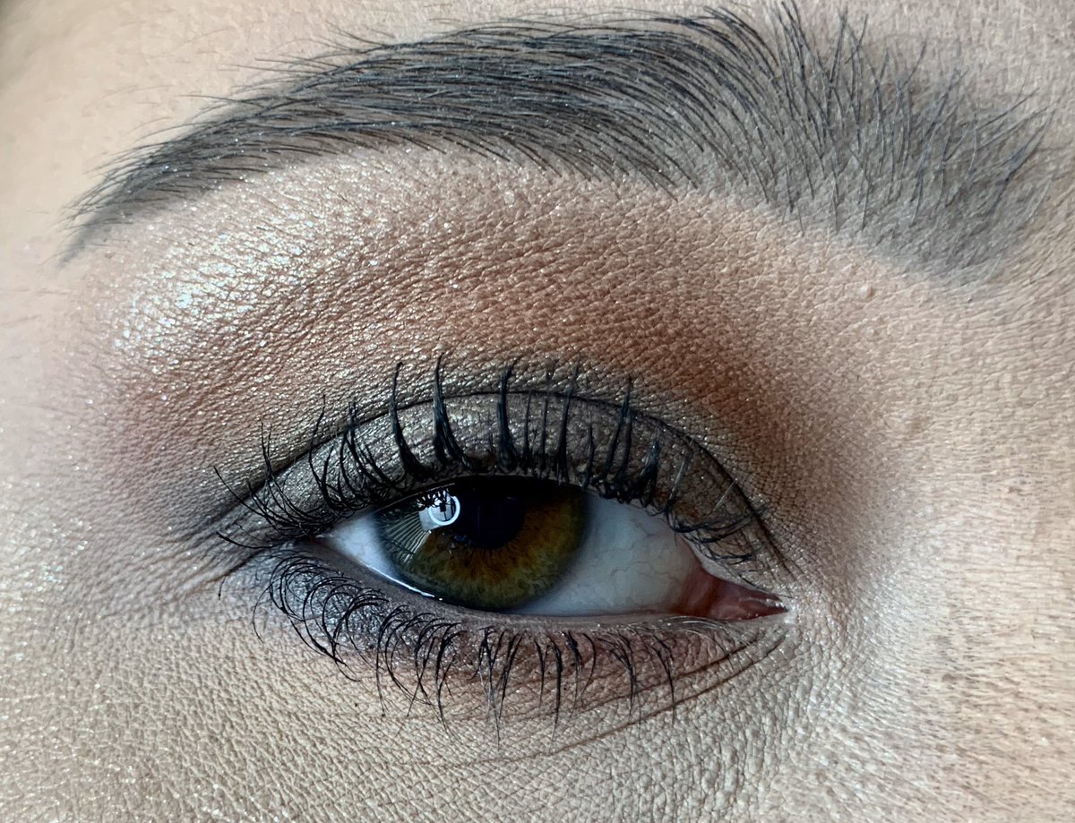 meganrshelly's tweet photo. Today’s look using @JeffreeStar & @shanedawson #ConspiracyPalette
#neutrals #makeup #jeffreestar #pr2020 #makeupartist #mua #talent #beauty #youtube #beautyinczech #kyliejenner #colourpop #makeuplooks #eyeshadow #easylooks #makeupspeaks #happyplace #lovemakeup #colorful #prlist https://t.co/it4xv9vqKv