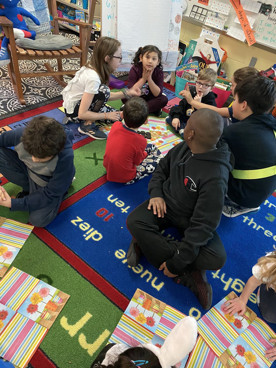 TravelinReaders's tweet photo. We got a chance to visit our Kindergarten buddies yesterday. They showed how to fair share. We even left with some sweet treats! Thanks Mrs. O’Donnell’s Class. 😊 https://t.co/ibcAjy4v4x