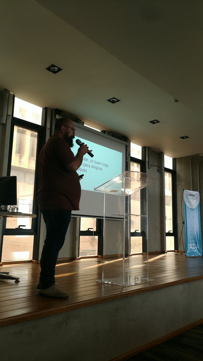 LifeOnMarsMex's tweet photo. Todo contenido está basado en un copy. Sea un documento, un anuncio, un vídeo, un podcast, cualquier mensaje. Y si pensamos en #UX entonces hay que pensar ¿A quien le hablamos?  

#UXGdl  #IxDAGdl https://t.co/lRE51B3LNW