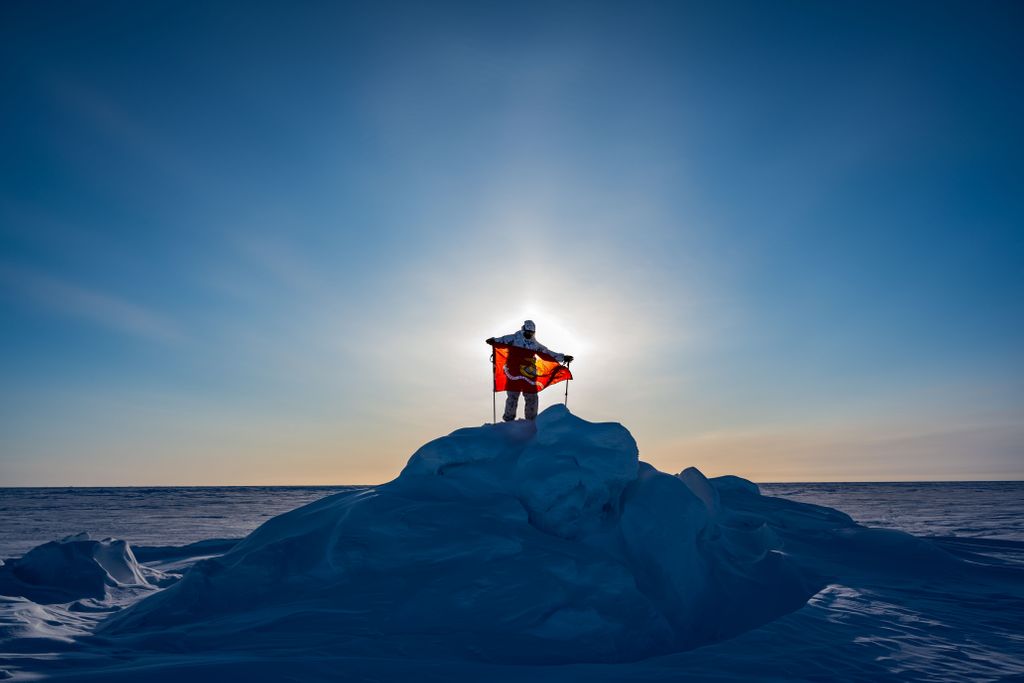 PacificSubs's tweet photo. Life at #IceCampSeadragon is anything but ordinary with average temperatures of -27F and below. #ICEX2020 @USNavy @USMC #USSToledo #ArcticExercise #NavyPartnerships #NavyReadiness @ArcticSubLab #Submarines https://t.co/ieHxjCEk3H