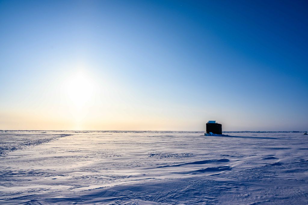 PacificSubs's tweet photo. Life at #IceCampSeadragon is anything but ordinary with average temperatures of -27F and below. #ICEX2020 @USNavy @USMC #USSToledo #ArcticExercise #NavyPartnerships #NavyReadiness @ArcticSubLab #Submarines https://t.co/ieHxjCEk3H