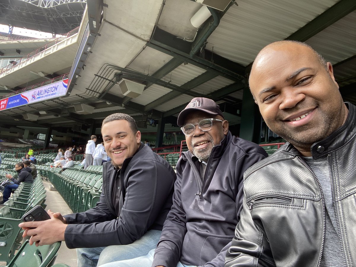 kdmcginnis's tweet photo. Three generations of McGinnis men enjoying the @XFLRenegades game against the New York Guardians. #offdutyindallas https://t.co/Qcao5d89js
