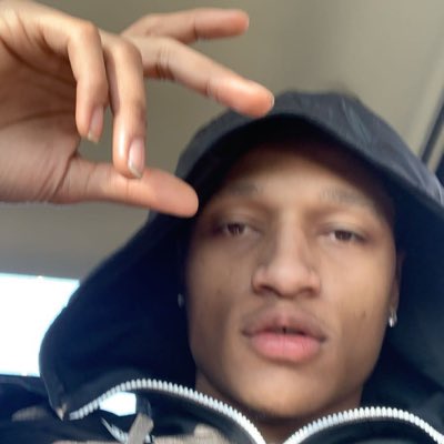 1WayLuski's tweet photo. #NewProfilePic https://t.co/xLnUO36W9b