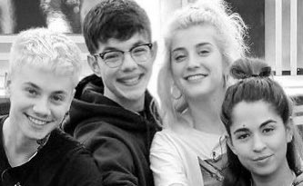 mnglimpe's tweet photo. Está clara la final no? 4 pedazos de artistazas + por supuesto Nia. Anaju/Sam/Nia/Flavio/Hugo = Finalistas OT2020 #OTDirecto7M #OTDirecto8M #DirectoAcademia7M #DirectoAcademia8M 💜💜💜🖤🖤 https://t.co/1iKWk4CVu4