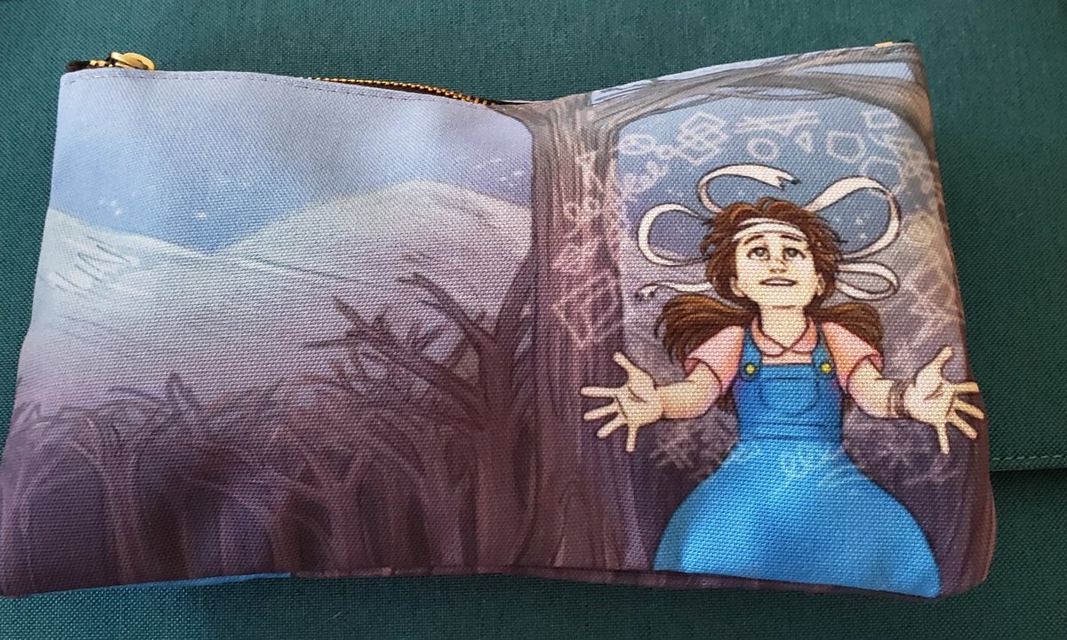 jenniferstolzer's tweet photo. I am absolutely obsessed with buying my own artwork on these @redbubble zipper pouches. This one is for my pc power cord. #threadcaster #shapecaster https://t.co/KmMZEojRQ0