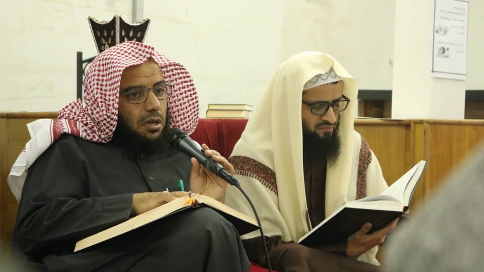 safkku's tweet photo. ضمن برنامج معين ألقى د. فهد سعيد آل مالح و د. سعيد الأسمري 
درس التعليق على موطأ مالك وذلك يوم الأربعاء ٩/ ٧ 
بالشراكة بين كل من نادي ⁧#نادي_المنارة⁩ ونادي المنح والإسكان برعاية الصندوق الخيري  بمسجد الإسكان الجامعي
⁧ #جامعة_الملك_خالد⁩ 
⁧ #عمادة_شؤون_الطلاب⁩ https://t.co/l38GccCqwt