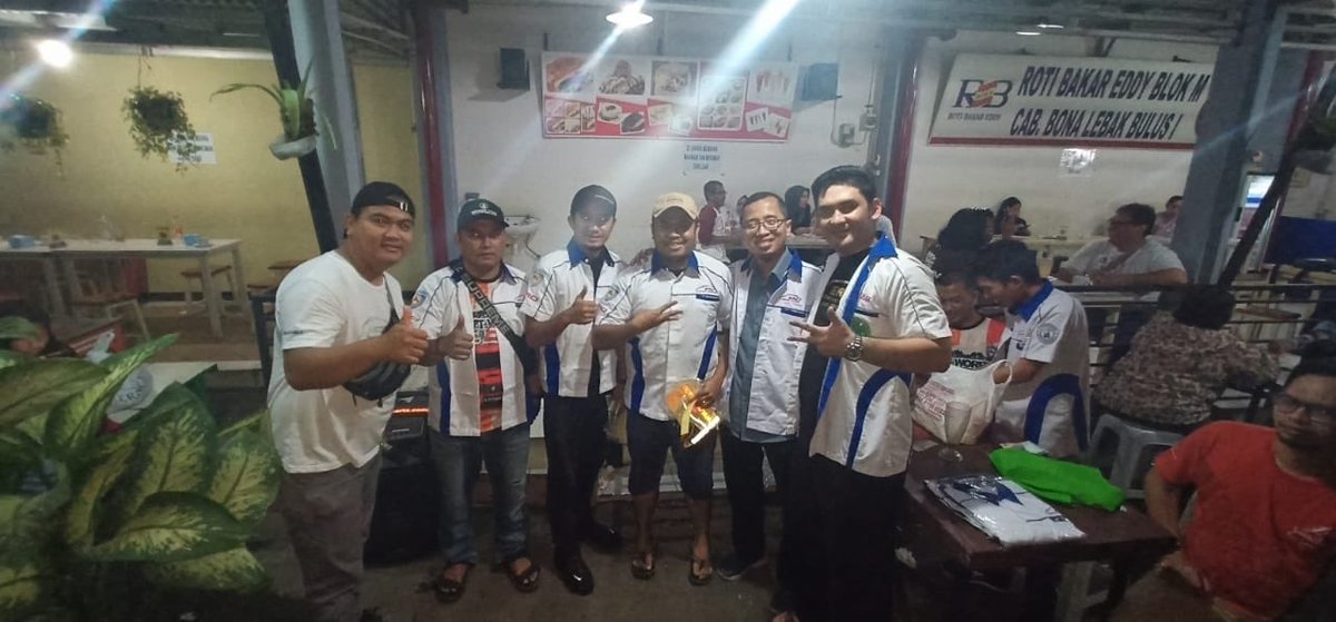 Kopdar wajib ERCI Jakarta di bulan februari tgl 7 feb 2020. bertempat d rotibakar eddy jakarta selatan
#kopdar #ercijakarta #erci #kodarwajib #dontworrybeerci #satuhatisatuerci
