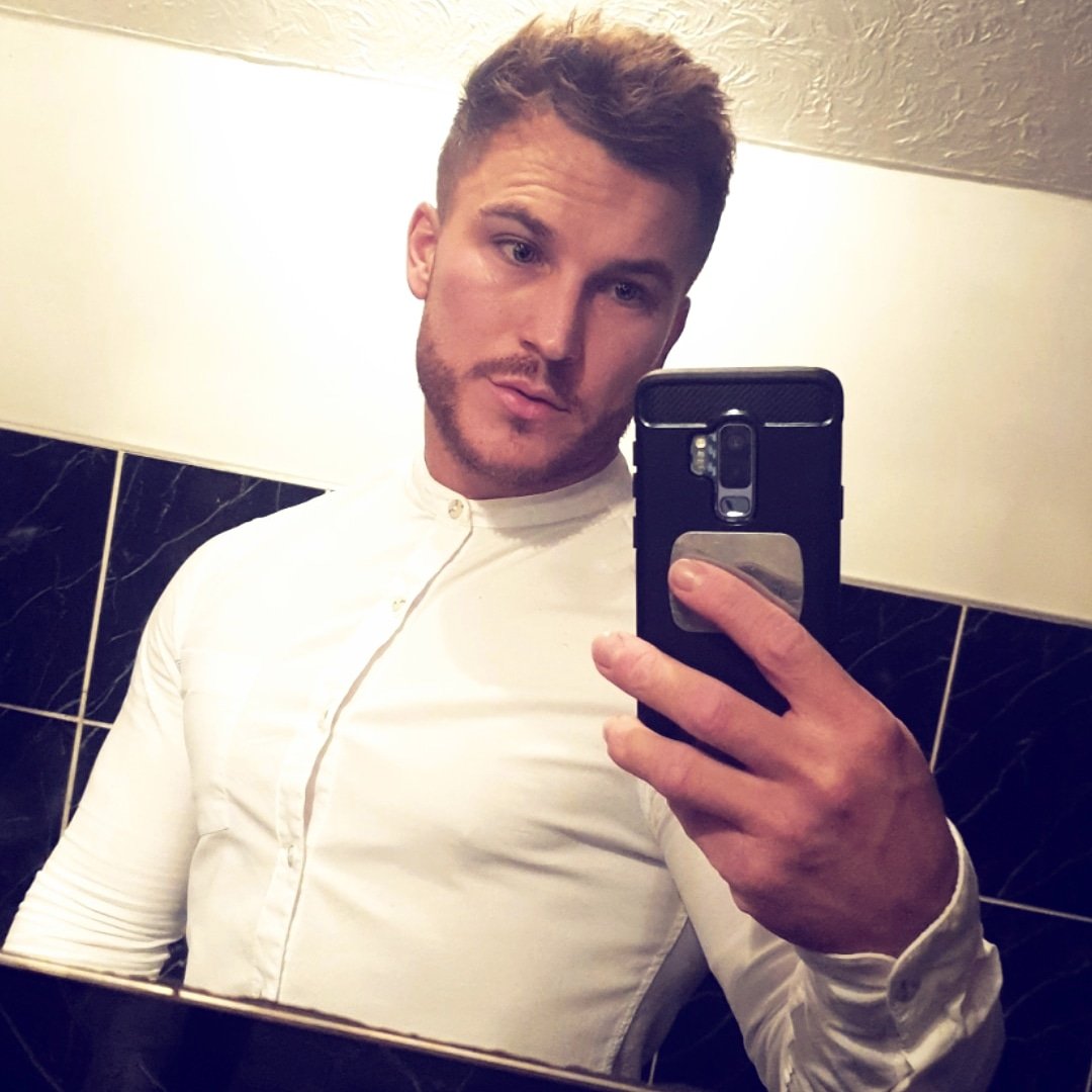 dannydobsonpro's tweet photo. Much needed night out last night! 
Needing more outings in my life 🥃🤍 https://t.co/7EGnPXyDqU