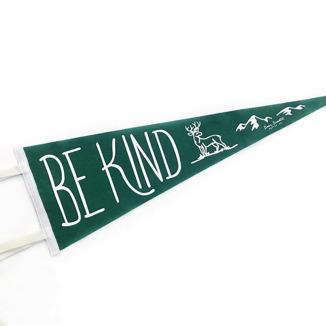 DearSummitCo's tweet photo. Wave your nature-lovin’ banner high, with the NEW ‘Be Kind’ Wool Pennant!

This is one of my most popular designs, made entirely in the USA by the masters at @oxfordpennant. It’s been in the works for a while and I am SO excited to finally share it with you!

Made of soft an… https://t.co/vqTOlVny7K