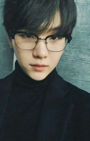 Noona_N_World's tweet photo. This bday baby and his various hair colors. Is there any hair color he can't pull off? πππ€·π»ββοΈ
#MinMarch #SUGA #μκ° #Meowch
@BTS_twt #MINYOONGI https://t.co/6YlS0gzcw4