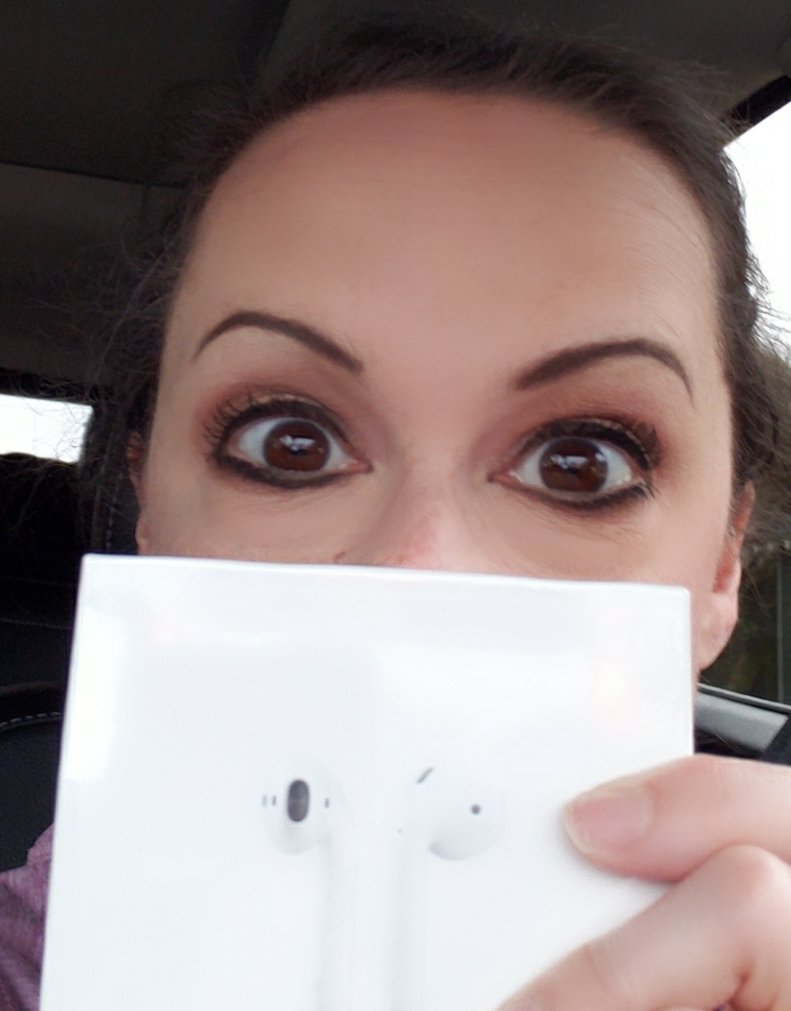 texasamy's tweet photo. I won airpods and a drone at #sqlsatBatonRougeBI! Thanks for a great event y'all! #GOBRAIN https://t.co/r3tjXFsXLz
