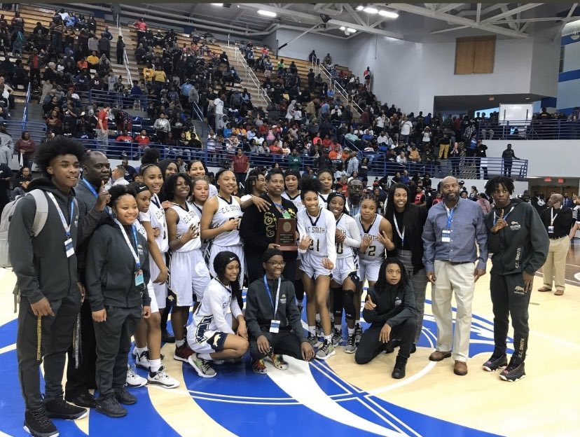 EddieFordIV's tweet photo. CONGRATS GOLDEN BULL LADIES BASKETBALL TEAM!!!!!! Headed to the State championship!!!! 1800 Seabrook Road..... ✊🏾🏀 #SmithForever https://t.co/8B4xT3hsuH