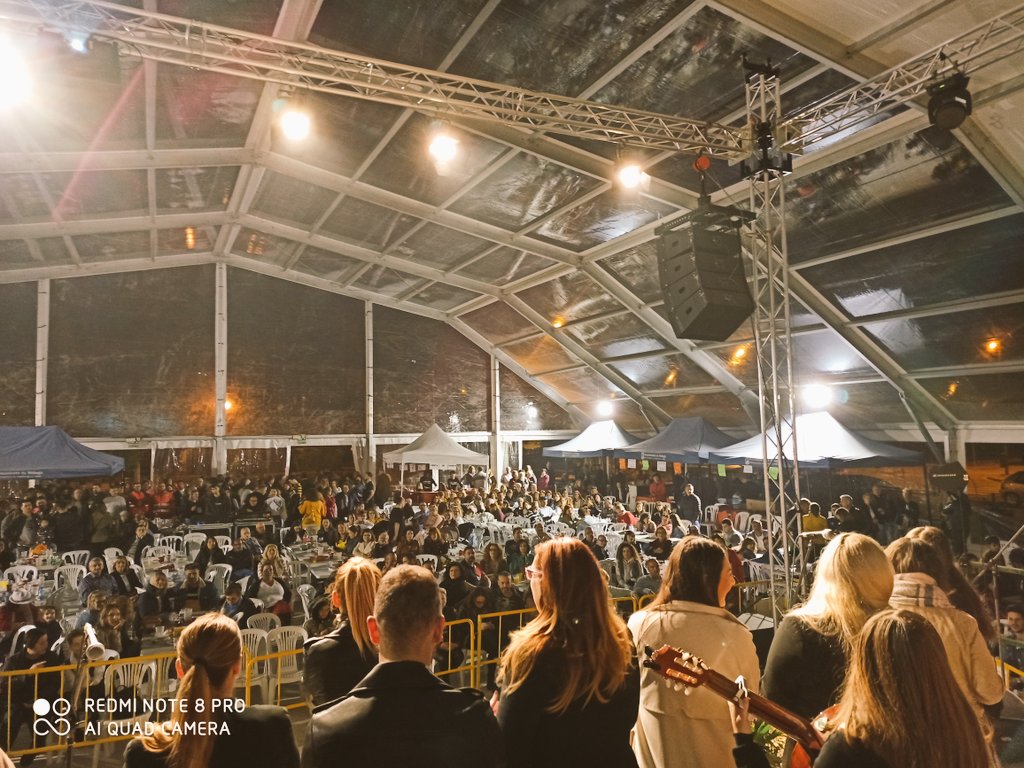 LaKomparsa's tweet photo. Colaborando en el acto benéfico por las inundaciones de #Campanillas en #Malaga! 
Lo que no hacen los dirigentes, tenemos que hacerlo el pueblo. @malaga @desdelamoncloa @interiorgob https://t.co/2NRzCJY5zr