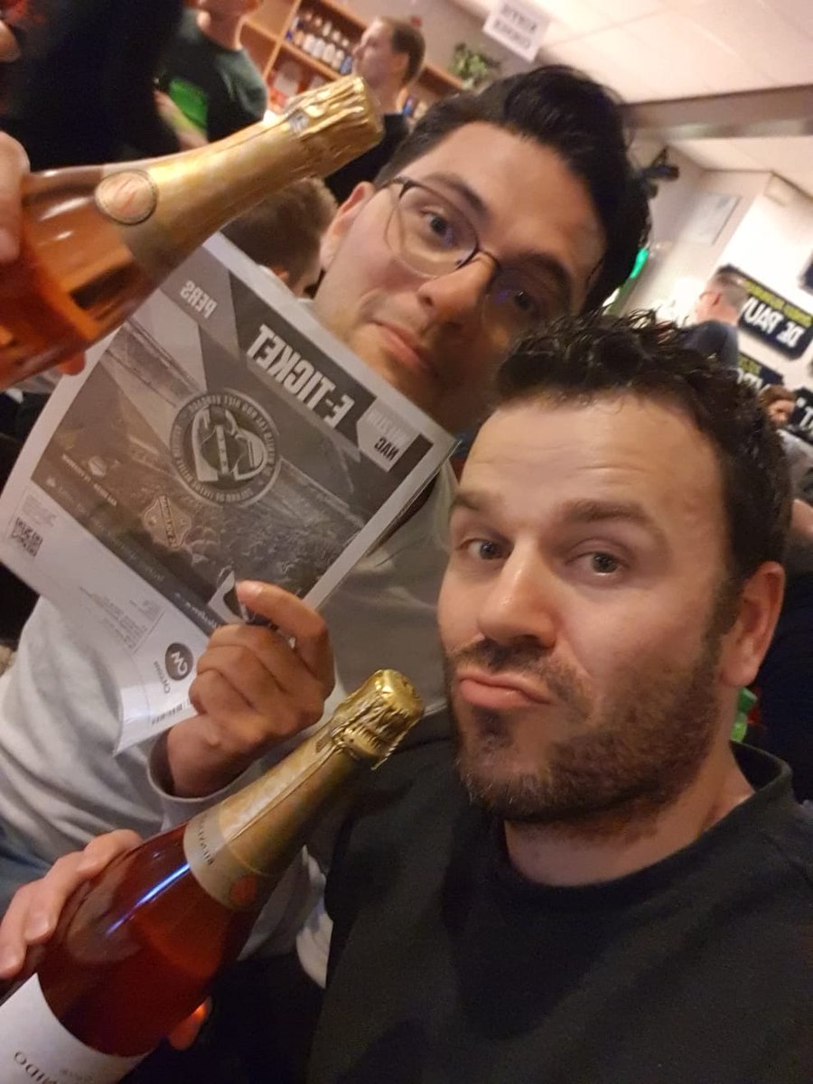 JerHill_'s tweet image. 3e plek (van 31) behaald bij de @VVBreskens1 voetbalquiz met @Dvg16... Dat wordt een wild avondje Breda! Bedankt voor de uitnodiging en top organisatie @Ruis1972