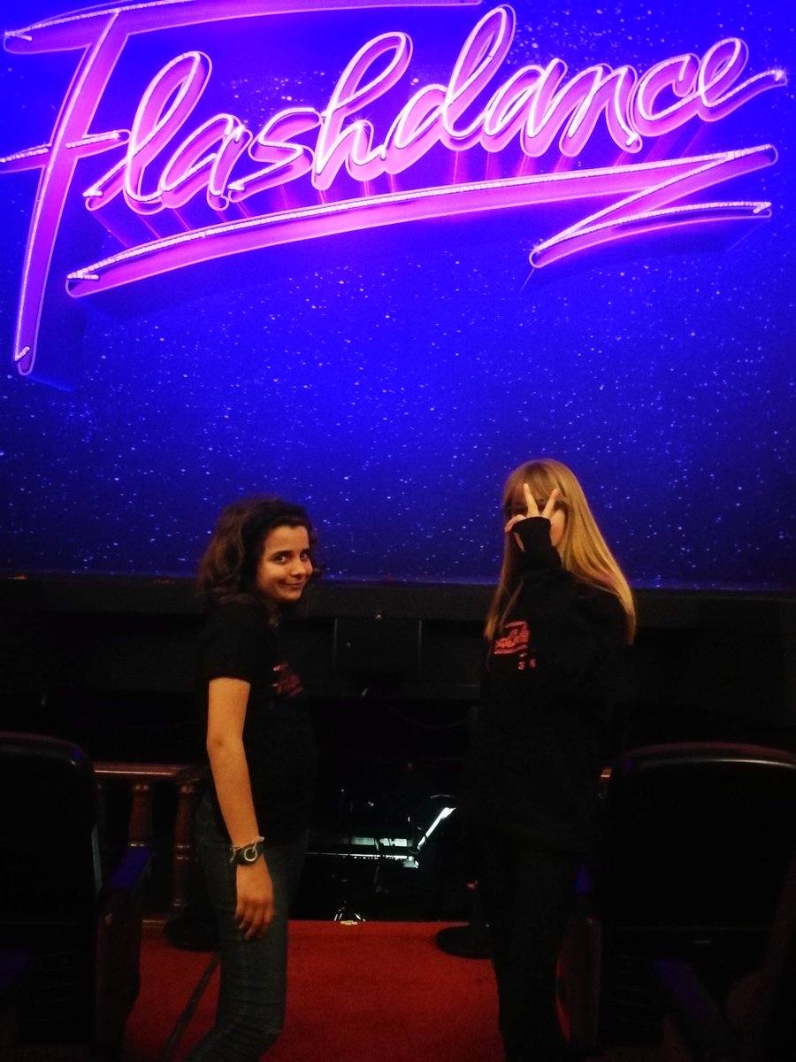 hadabril's tweet photo. Subidón después de ver #FlashDanceElMusical en el #TeatroNuevoApolo #Impresionante #Flashdance #Amazing https://t.co/yUJ5hrqzD3
