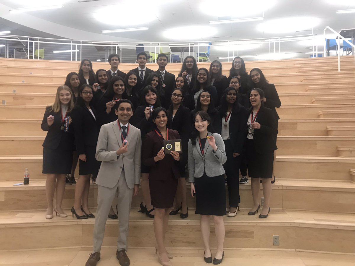 EPHSpeech's tweet photo. What a great day a Shakopee today! Team took 1st place overall! Congrats everyone🦅🦅 https://t.co/ekkWWtdiNe