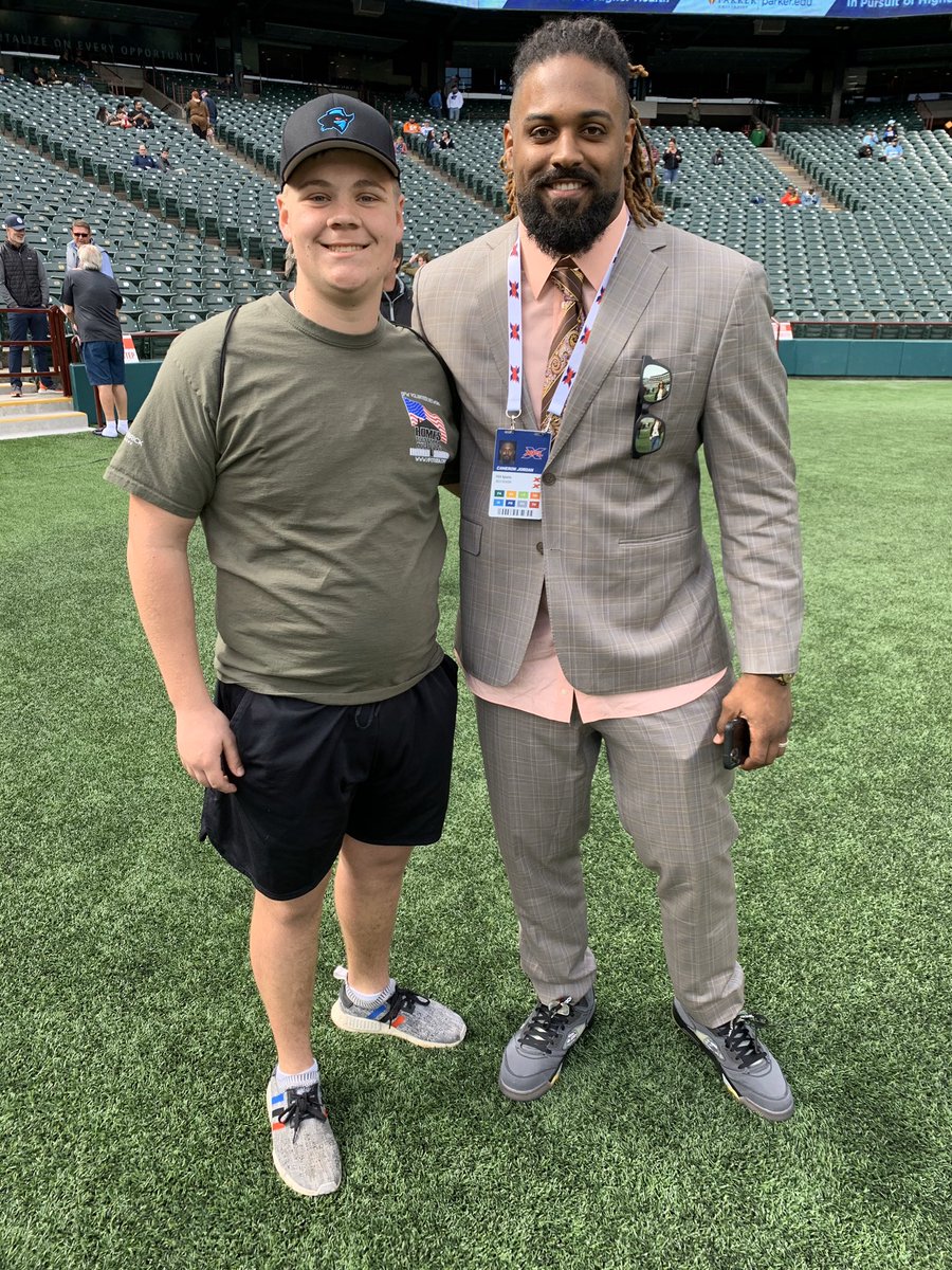 timmyGTI's tweet photo. My own #linemanlife got to meet @camjordan94 today, and was EEEEEXCITED! @XFLRenegades #OffDutyinDallas @Saints #Renegades #boymomβ€οΈππ #timmy2020 #ourbestlifeisbetterthanyours https://t.co/3WyVxzTUmI