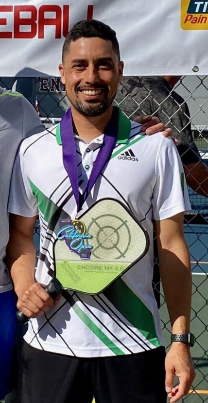 FosterCityPB's tweet photo. The first day of competition at the California Open in Fountain Valley begins with Mens and Womens Singles.
Team FC produced 3 medalists, David Mok wins gold in 4.0 35+, James Fazio wins silver in 3.5 50+ and April Muyalde wins gold in 3.5 35+.
#FosterCityPB https://t.co/1QvzIEanGH