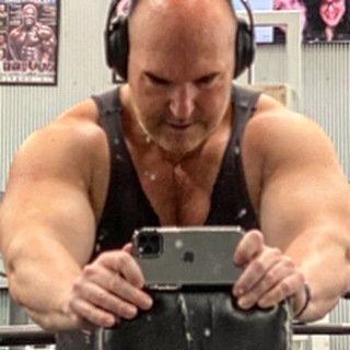 CRNow's tweet photo. Enjoying the weekend.. #mindset #gym #limitless #fearless #discipline #determination #life #workout #training #muscle #growth #gains #strength #bodybuilding #physique #big #better #inspire #inspiration #motivation #transformation #dad #father #husband #g… https://t.co/xfyAmBDrCR https://t.co/GT0Eh8RUDE