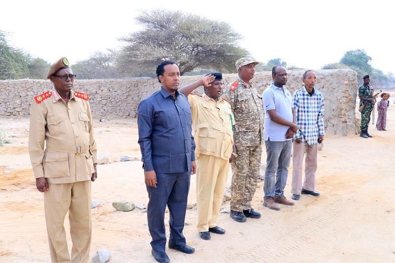 CbdiqaniMaxamud's tweet photo. Kormerkan ku booqday ciidanka qaranka Jamhuuriyada Somaliland ee degan Gobolka awdal degmda lughaya gaar ahaan Magaalada #Geerisa https://t.co/kS7MwCz3GW