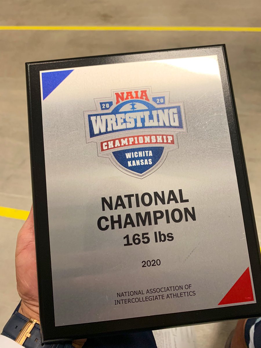 GUwrestleHC's tweet image. GRACELAND STAND UP!!!! YOU HAVE A WRESTLING NATIONAL CHAMPION!! BRENNAN SWAFFORD 165 POUND CHAMP!! @GracelandU @GUjackets