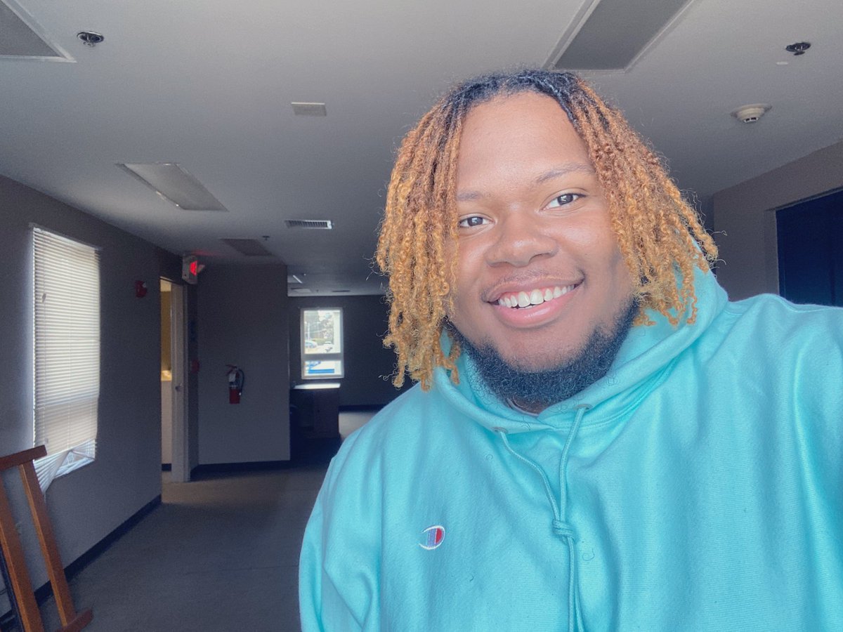 off_shizzy's tweet image. the gxlden mind of shizz 🌐