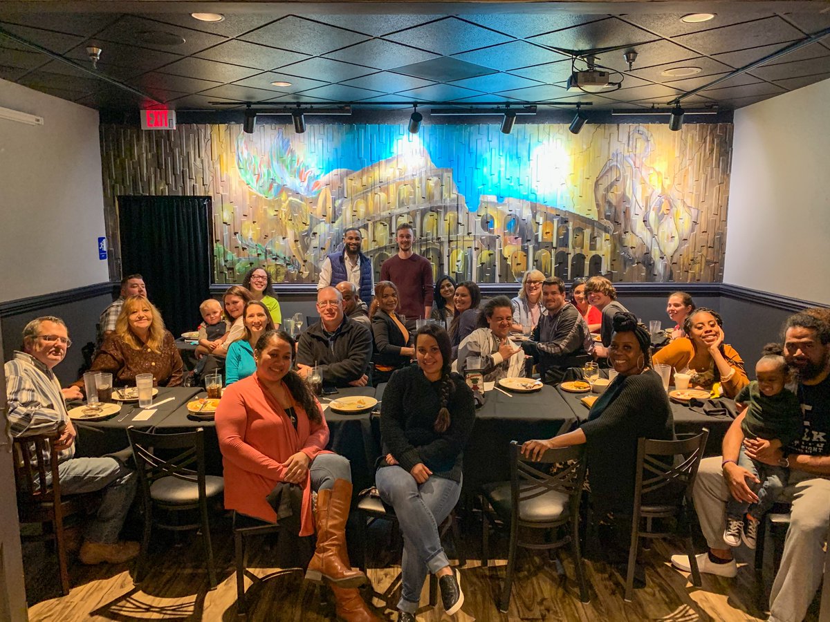 garadf's tweet image. Team SGF on the scene! Italian buffets make the bond grow stronger! After some safe and productive work ... time for a little play. #winningthelines