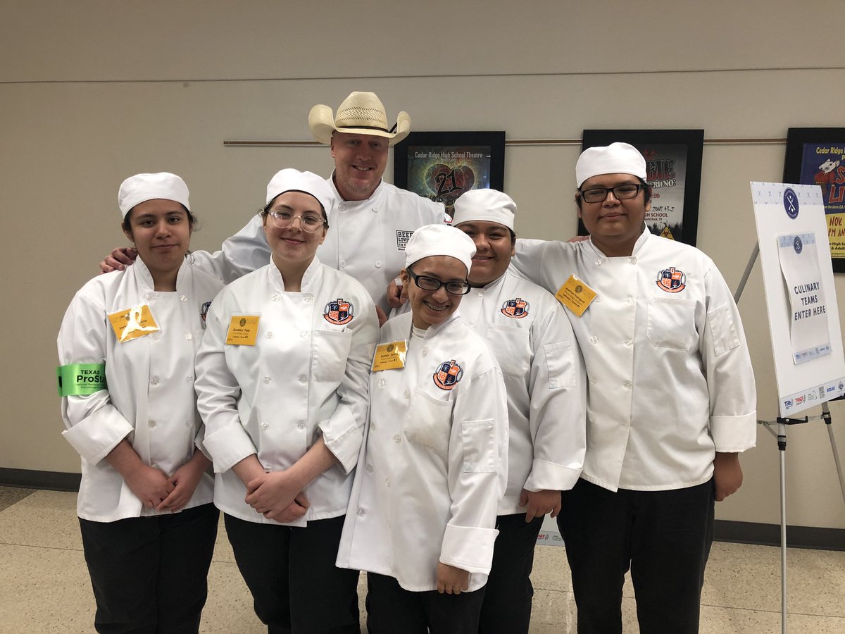 _O_Rodriguez's tweet photo. Great start to our competition weekend! Our product check in went smoothly! 🧄🧅🧈🥩 @LeanderISD_CTE @ProStart #madeinprostart #TxProStart #TRAEF #TXRESTASSOC https://t.co/0du5m7Wpqw