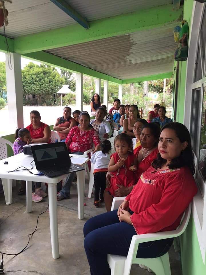 ONMPRICAM's tweet photo. “Mujeres Motor de México” CANDELARIA - BENITO JUÁREZ
Con el objeto de concientizar en temas de #Equidad y como Marco el #DíaInternacionalDeLaMujer, el #PRICandelaria junto con el #PRIEstatal y #ONMPRICampeche llevamos a Benito Juárez, Candelaria el Taller Valores y Autoestima https://t.co/y3UEB3IZ7l