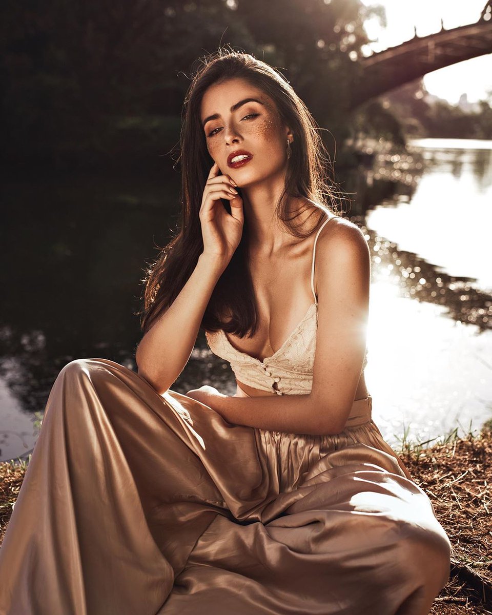 Gorgeous Female Portrait Photography by Karina Martins photogrist.com/portrait-karin… #portraitphotography #lifestylephotography