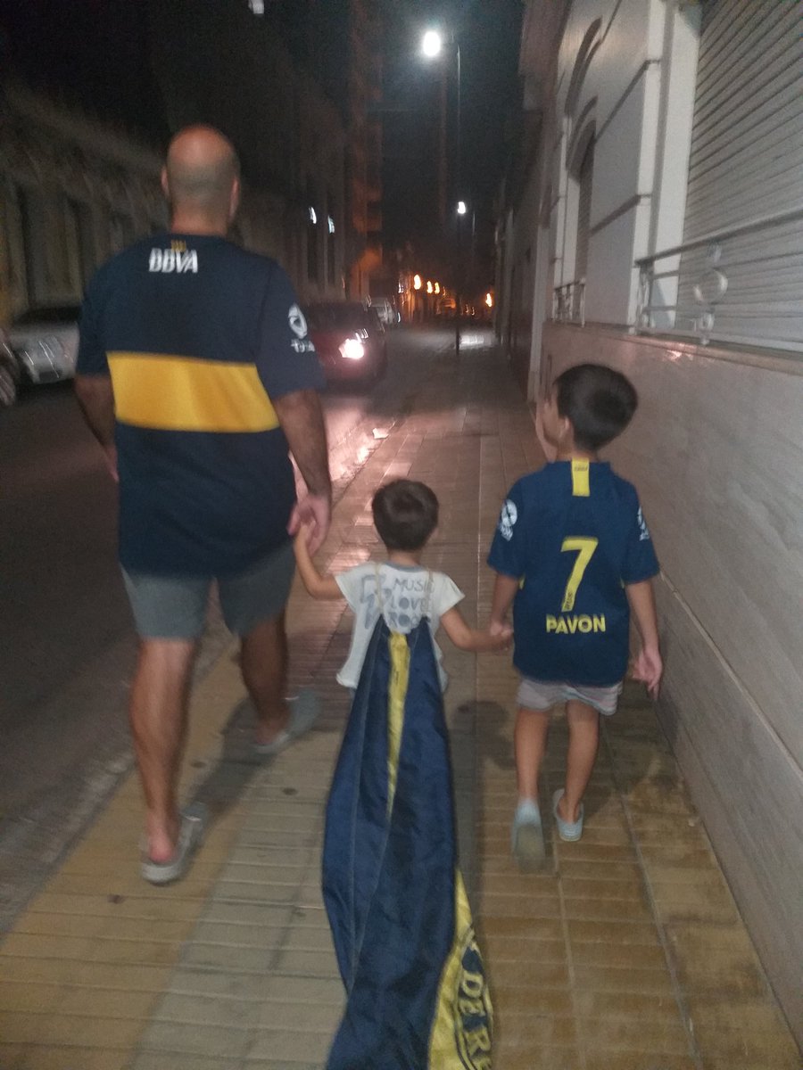 BBLucrecia's tweet photo. 💙💛💙 #Felicidad #BocaJuniors https://t.co/V7eas4Hafb