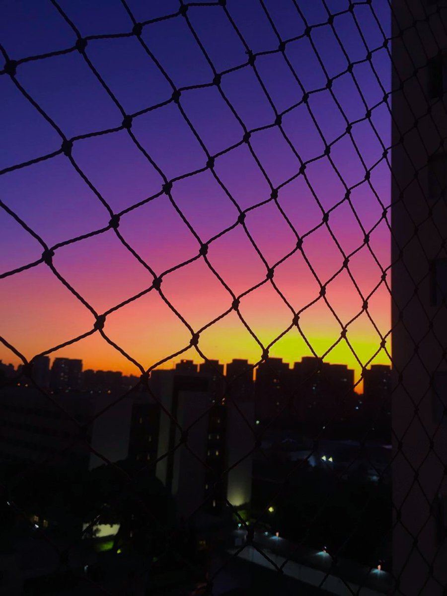 nebulajpg's tweet photo. 𝘦𝘷𝘦𝘳 𝘴𝘪𝘯𝘤𝘦 𝘺𝘰𝘶 𝘤𝘢𝘮𝘦 𝘪𝘯𝘵𝘰 𝘮𝘺 𝘭𝘪𝘧𝘦, 𝘪 𝘳𝘦𝘮𝘦𝘮𝘣𝘦𝘳 𝘢𝘴𝘬𝘪𝘯𝘨 𝘮𝘺𝘴𝘦𝘭𝘧: 𝘴𝘰 𝘵𝘩𝘪𝘴 𝘪𝘴 𝘵𝘩𝘦 𝘣𝘦𝘨𝘪𝘯𝘯𝘪𝘯𝘨 𝘰𝘧 𝘩𝘢𝘱𝘱𝘪𝘯𝘦𝘴𝘴? 𝘵𝘩𝘦𝘯 𝘪 𝘴𝘢𝘸 𝘺𝘰𝘶 𝘢𝘯𝘥 𝘵𝘩𝘦 𝘢𝘯𝘴𝘸𝘦𝘳 𝘸𝘢𝘴 𝘤𝘭𝘦𝘢𝘳 𝘪𝘯 𝘮𝘺 𝘩𝘦𝘢𝘥. 𝙮𝙚𝙨. https://t.co/qkPSkxb5jy