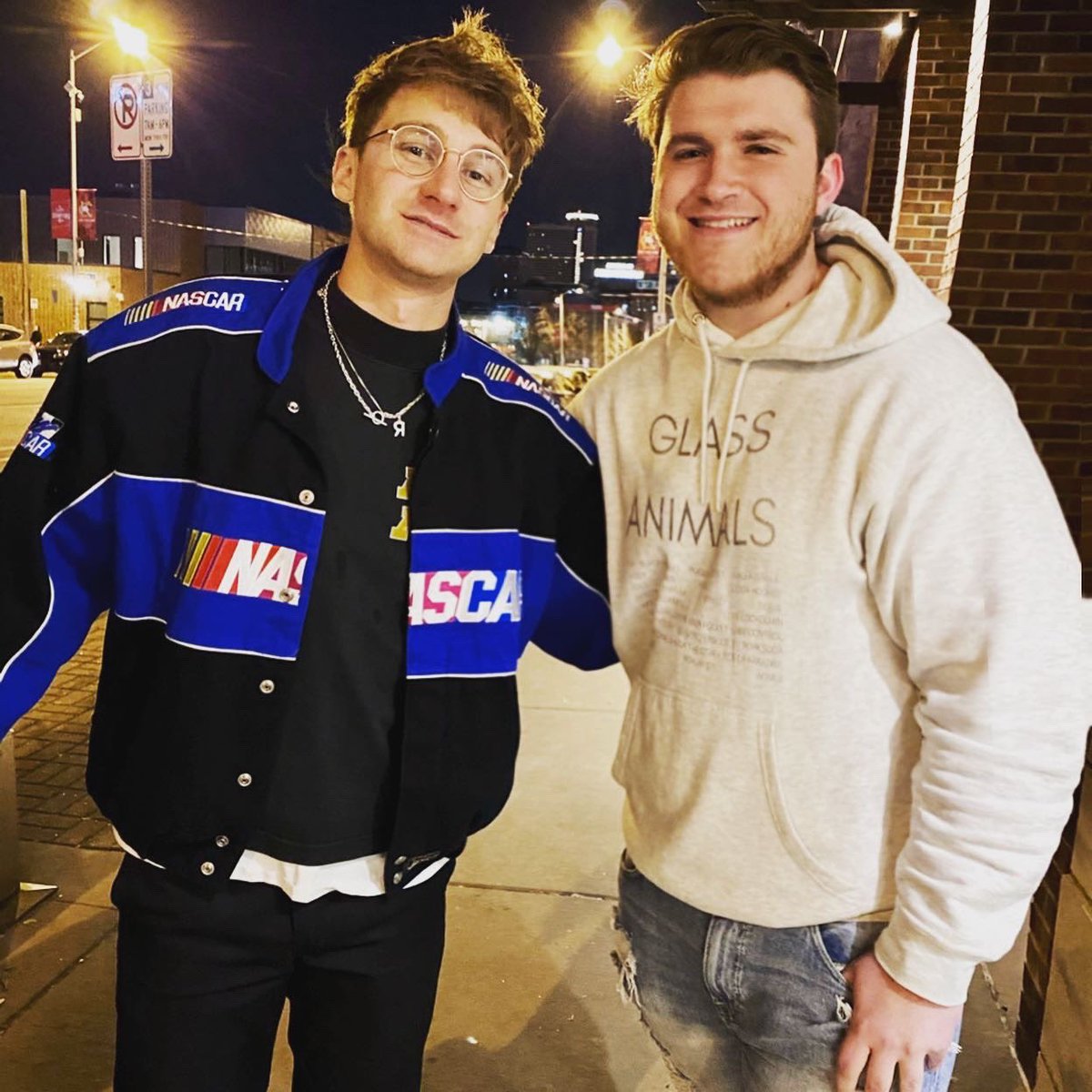 Matthock13's tweet image. Thank you much for an amazing show @GlassAnimals @tomjohnallen 🔥🔥 Please come back soon😄