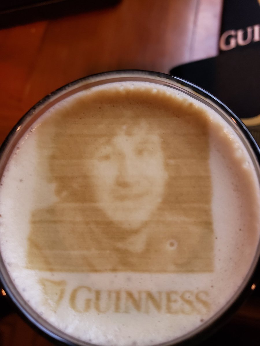 eiluvthebolts's tweet photo. @BigBoyler @RichardAyoade @ITCrowdSupport @Glinner
When you can put a face on your Guinness then you put your favorite face ever on it. #ITCrowd #GayAGayMusical #ImDisabled https://t.co/AKNC0ndxCg