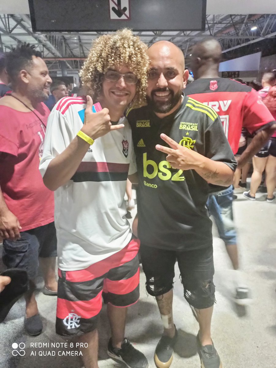 loureiro_08's tweet photo. O brabo do improviso do trem
#mereceomundo
#fã
@McEstudante https://t.co/yBVjxLVWIf