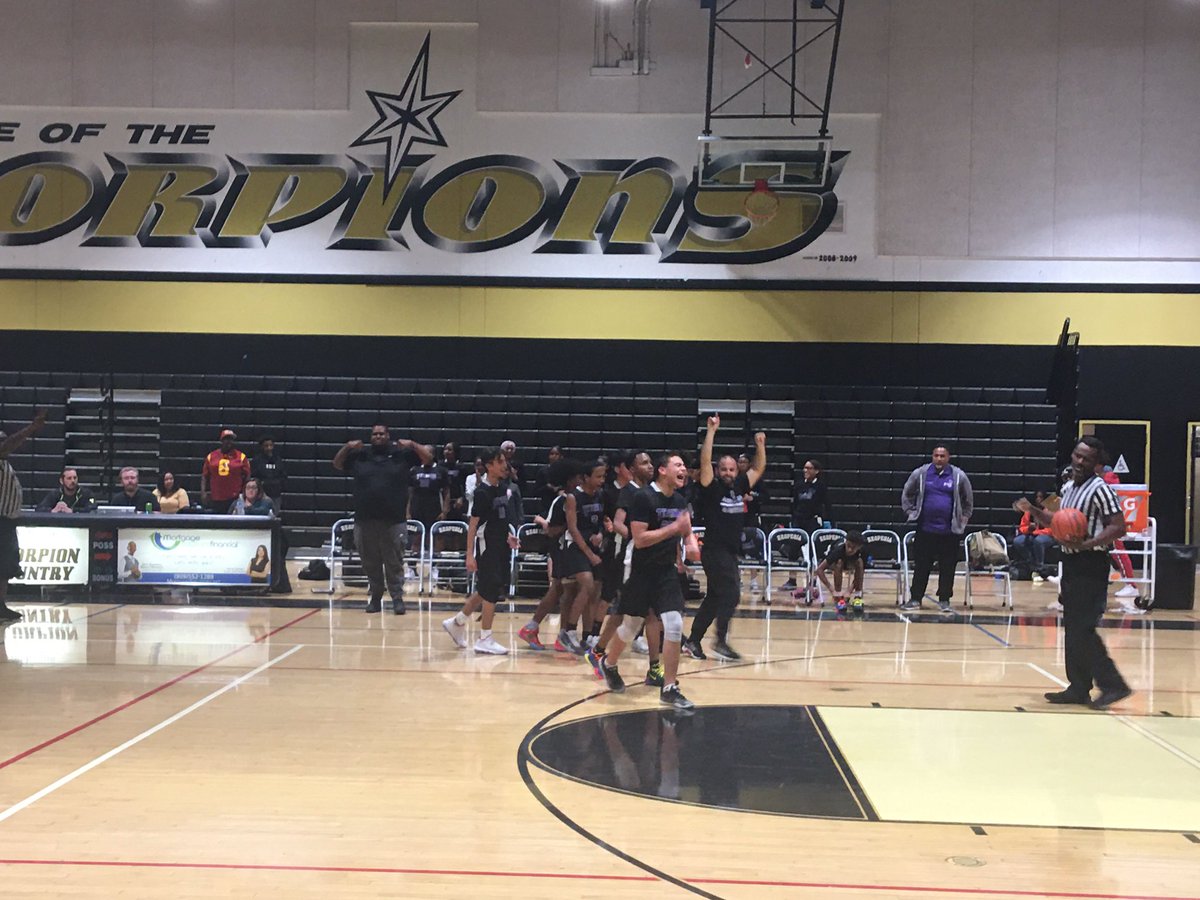 Melva Davis Boys Basketball brought home the High Desert championship 🏀💯💥👏🏻 Great job Titans! Lady Titans made it to finals but lost by only a few points, we are so proud of all of you! <a href="/principalMDAE/">Kathy Youskievicz</a> <a href="/AABKatzMDAE/">Bonnie Katz</a> @DrAmy_AESD_Supt