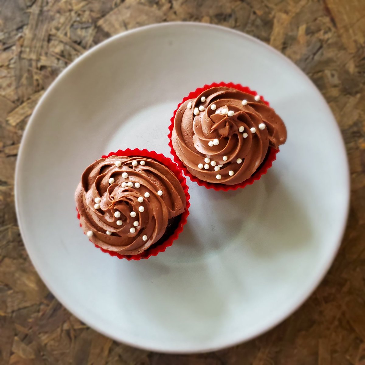 Bear_BNB's tweet image. A few things for cheat day.  Raspberry pastries and Texas Sheet Cake Cupcakes.  Also, I lost almost 6 pounds in 2 weeks.  I've been at this over a year now and still seeing progress. #4hourbody #cheatday #treats #Cupcakes #bearandbadger