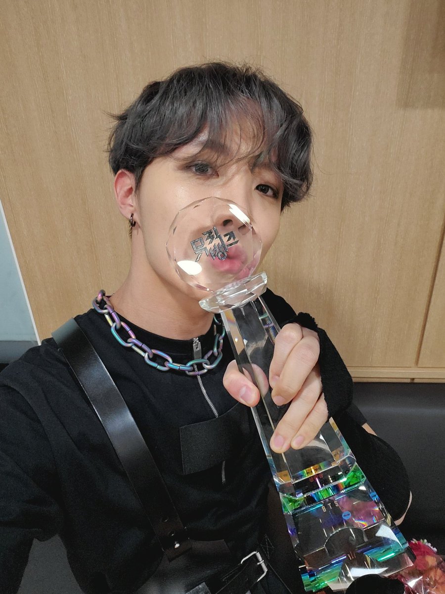 [67/366] hi hobi! you and the rest of bts did a vlive today but i unfortunately missed it :( im so proud of you for winning so many music shows! you deserve all of the wins bb  thank you for making music and i hope you’re doing well. i love you <3