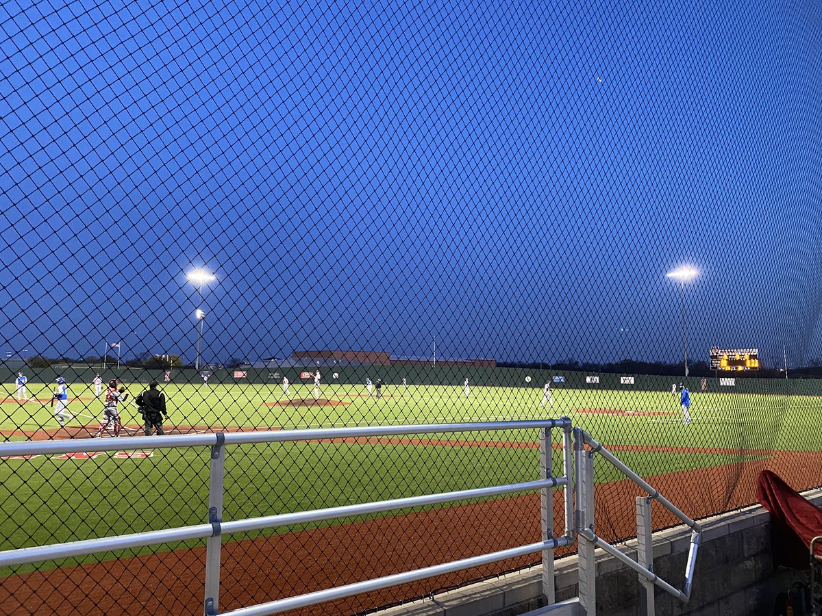 reneeparkerrrrr's tweet photo. Supporting @NW_Txn_Baseball tonight!!⚾️ #texansconnect https://t.co/fKH1WEPN5q