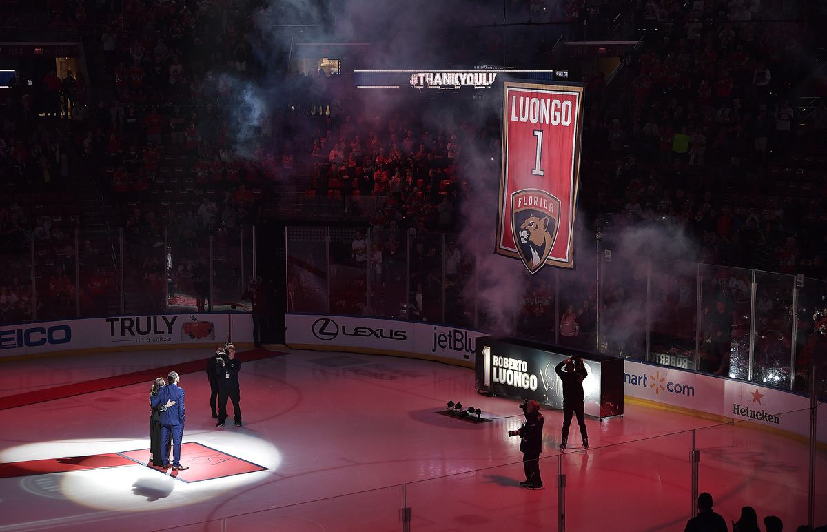 Sentinel_Sports's tweet image. Roberto #Luongo makes more #Panthers history with jersey retirement, with photos, video bit.ly/33482hp