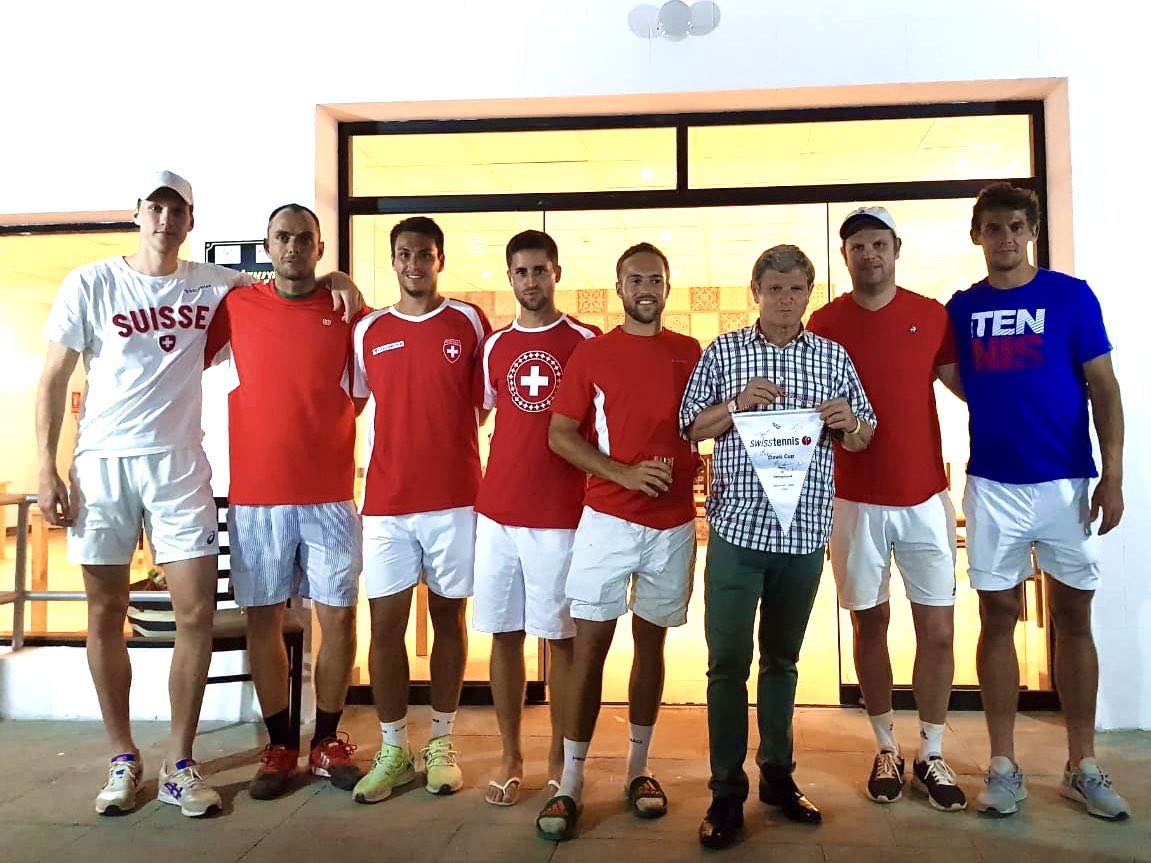 EmbSuizaPeru's tweet photo. Vimos dos partidos 🎾equilibrados, los peruanos salieron ganadores. Felicitamos al equipo del Perú 🇵🇪 y también a los Suizos🇨🇭por su valentía en la cancha. #CopaDavis. #PERSUI #DavisCup #SupportTheSwiss🇨🇭 @swiss_tennis @TENISPERU @DavisCup https://t.co/iFa3sfPyTW