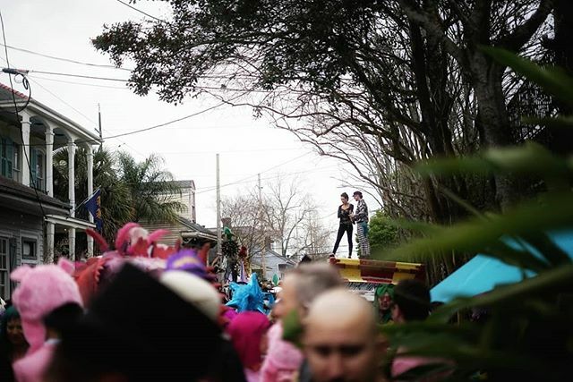 FreeFlowRising's tweet image. People of Mardi Gras. Rising above the crowd ift.tt/32XOQlo