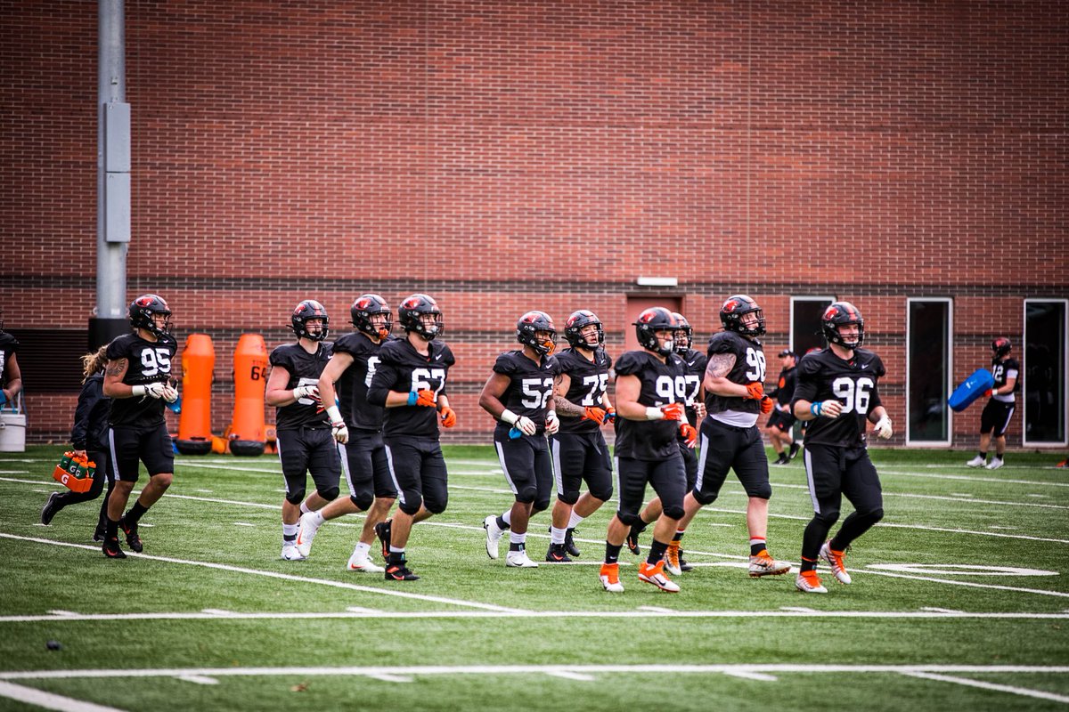 DLCoachLegi's tweet photo. Keeping it moving!  Them boys Got better today! Building Skill with every opportunity, 1 rep at a time! #BTD20 #94taxedcominginlast https://t.co/GQeGtqFe9Q